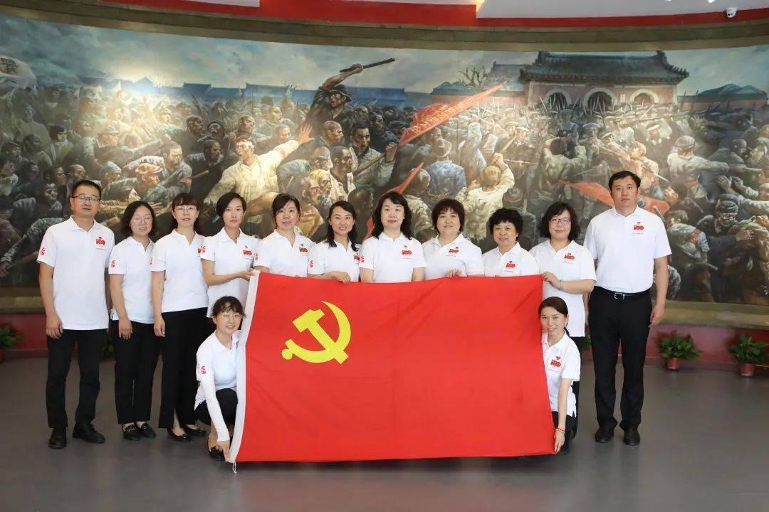 镜观中国·新华社国内新闻照片一周精选丨“高空舞者”守护虎跳峡金沙江铁路大桥(7)